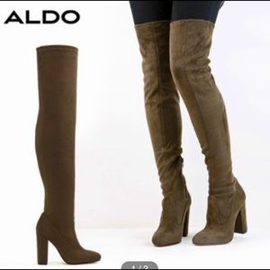 Lightly used ALDO sumers-44 boot in hunter green (size 9)